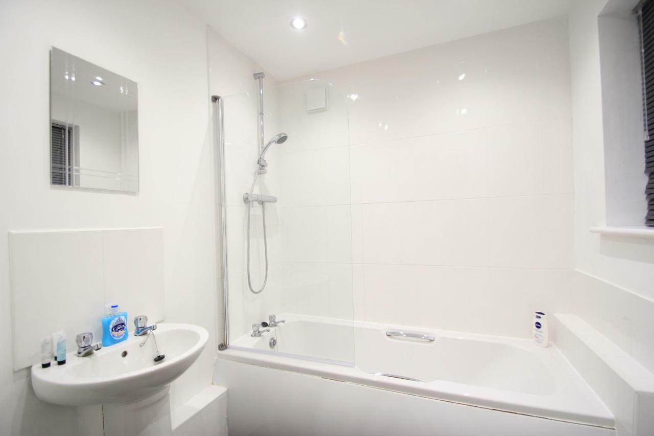 Cross Court, Stafford By Bell Apartments ห้อง รูปภาพ
